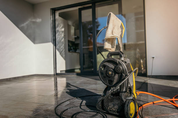Best Vinyl Siding Pressure Washing in Independence, KS